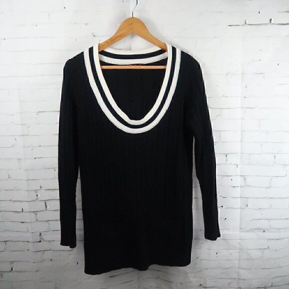 525 AMERICA BLACK SCOOP NECK LONG SLEEVE CABLE KNIT SWEATER WITH FRONT POCKETS - Picture 1 of 6